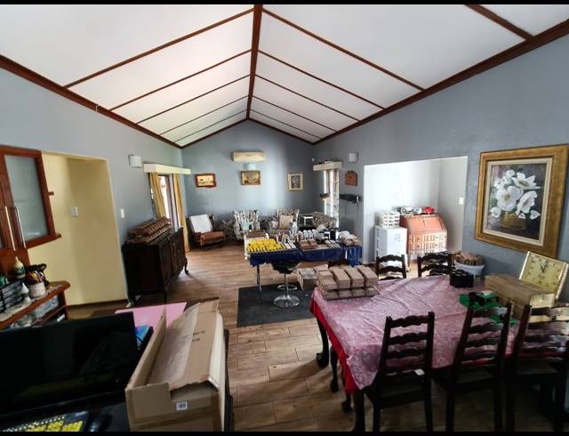 2 BEDROOM TOWNHOUSE FOR SALE IN PROTEA PARK